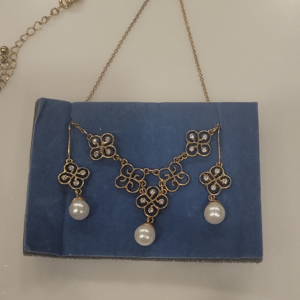 New Elegant Goldtone and Faux Pearl Necklace, Fashion Jewerly